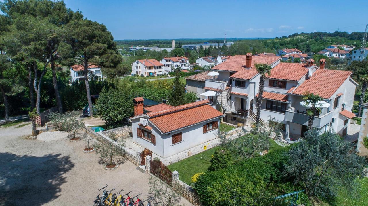 Apartments Rita Poreč Exteriör bild